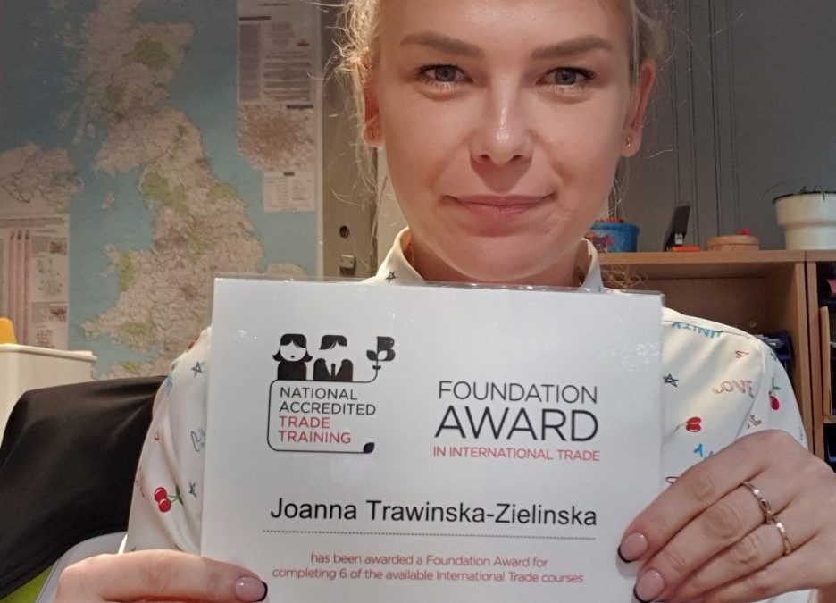 Joanna Trawinska-Zielinska holding national export award